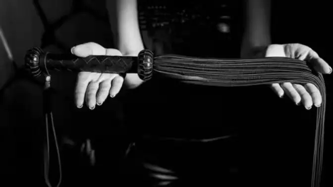 西檬之家-BDSM践踏癖是什么？字母圈新人入圈指南